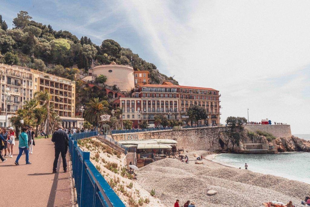 A Stroll along the Iconic Promenade des Anglais