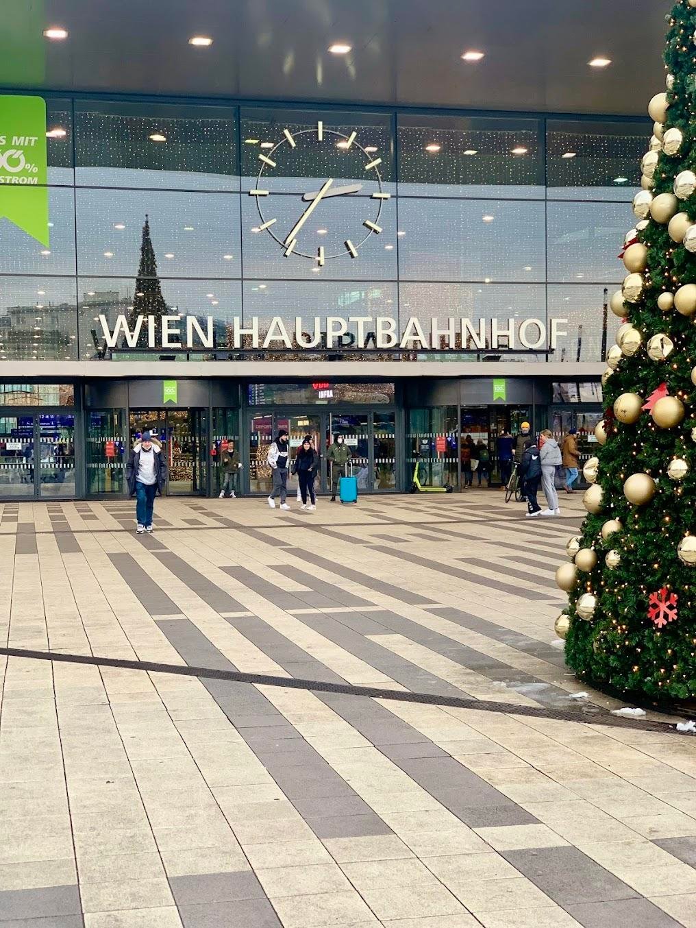 day trips from vienna by train
