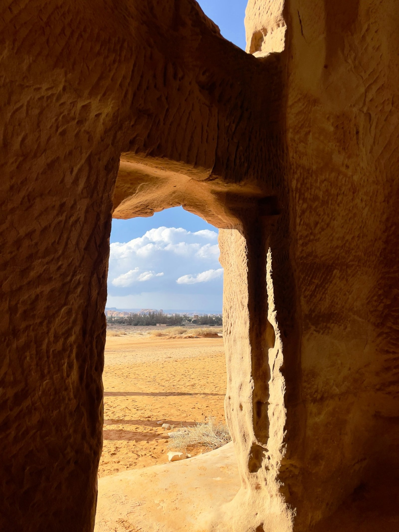 Can Non-Muslims Go to AlUla? What You Need to Know Before Visiting 1 335cc6a5 8684 4741 87dc 08566f7cd064