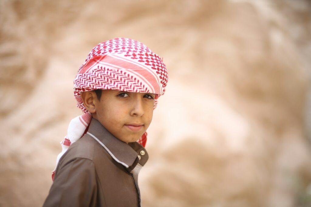 What to Wear in Saudi Arabia – Dress Code Tips for Tourists 3 Children Wear