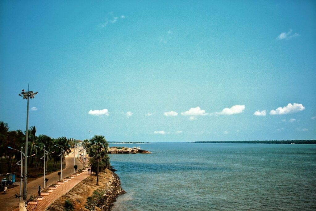 Top 10 Weekend Trips from Karachi (2025 Travel Guide) 3 Churna Island & Mubarak Village