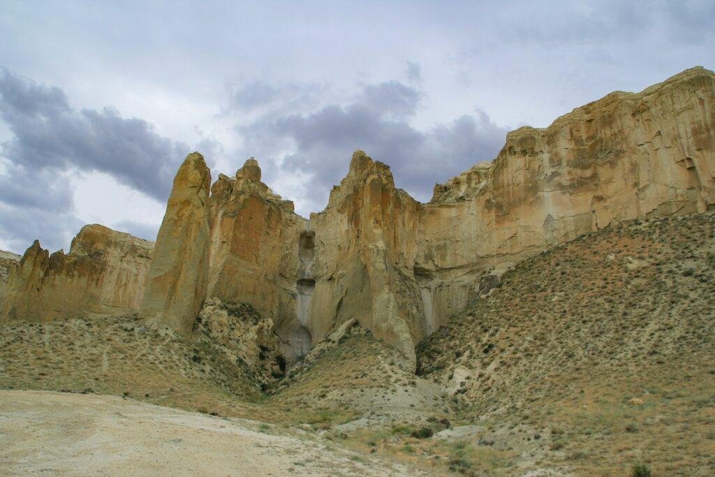 Top 10 Weekend Trips from Karachi (2025 Travel Guide) 2 Kund Malir + Hingol National Park